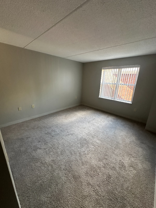 Photo - 1 S Point Dr Apartment