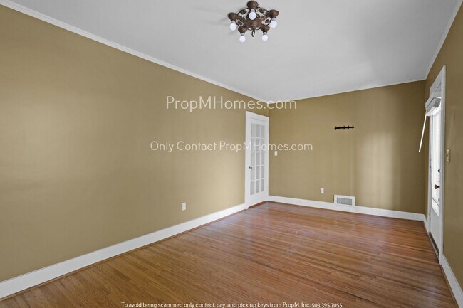 Foto del edificio - Charming Two Bedroom, One Bath in Mt Tabor!