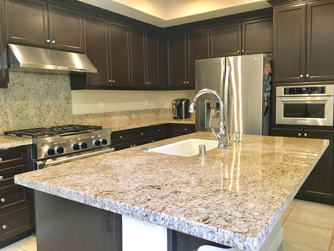 Primary Photo - 7945 Whimbrel Ln