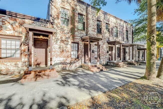 Building Photo - 508 E Liberty