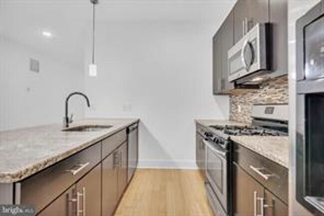 Foto del edificio - Beautiful Northern Liberties Townhome