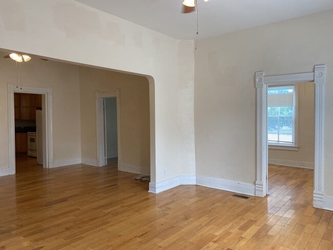 Building Photo - Classic Old Town Fort Collins 2 Bed 2 Bath Home Close to CSU