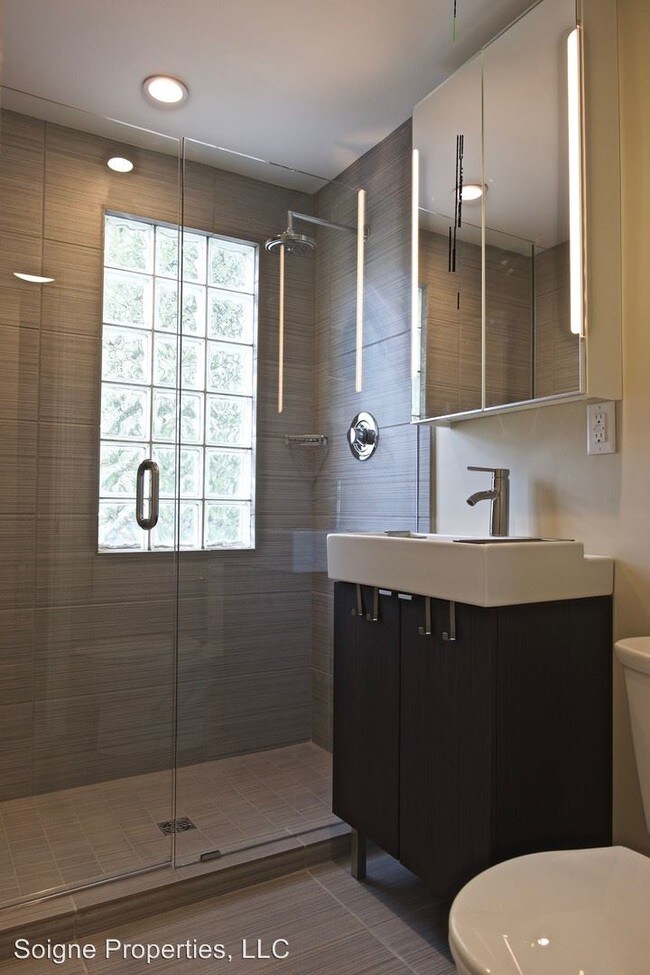 Foto del edificio - 2 br, 2 bath Apartment - 4834 Holly Street
