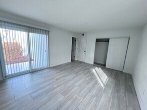 Building Photo - Sailpoint Bay Apartments