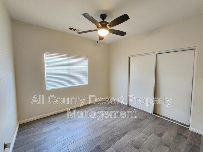 Building Photo - 41213 McKenzie Ln