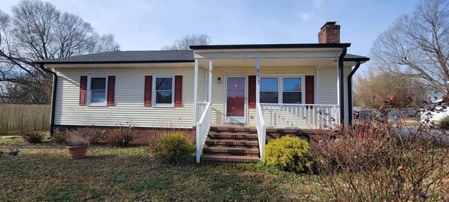 Building Photo - Ready to Move in