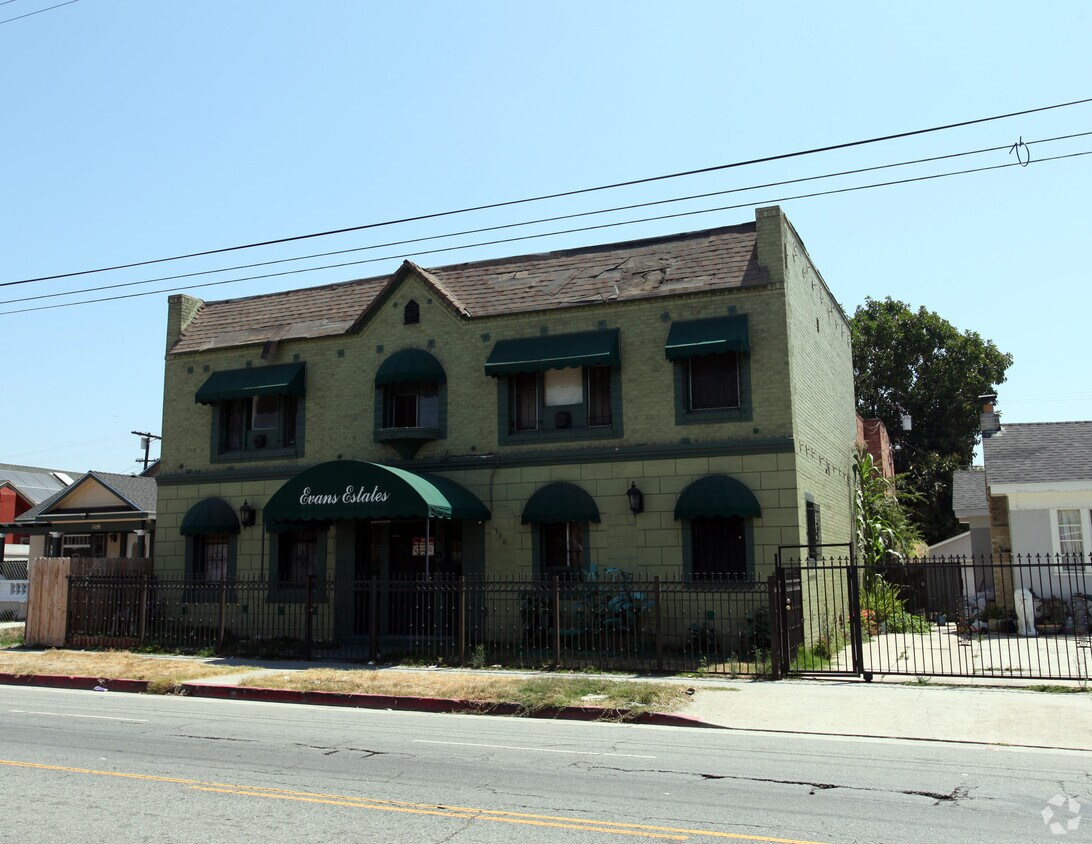 Foto del edificio - Evans Estates