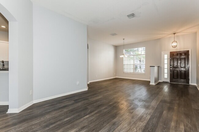 Foto del edificio - 812 Hickory Glen Dr