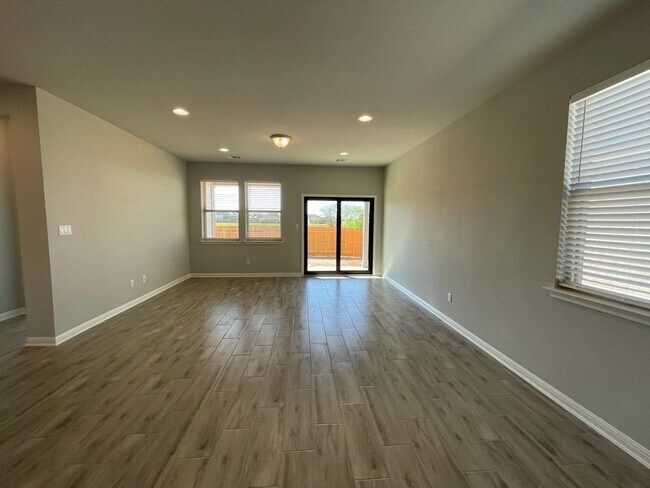 Foto del edificio - 1517 Whippletree Trl