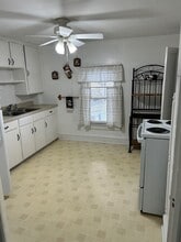 Building Photo - 955 Davis St Building Photo - 955 Davis St