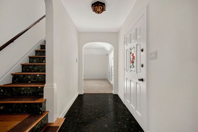 Foto del edificio - 6519 W 6th St