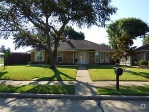 Building Photo - 1920 Arbor Creek Dr