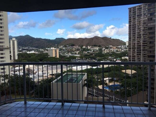 Foto del edificio - 2-Bed,2-Bath unit in "Honolulu Park Place"