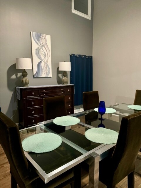 ¡Comedor formal - 228 Doane St SW