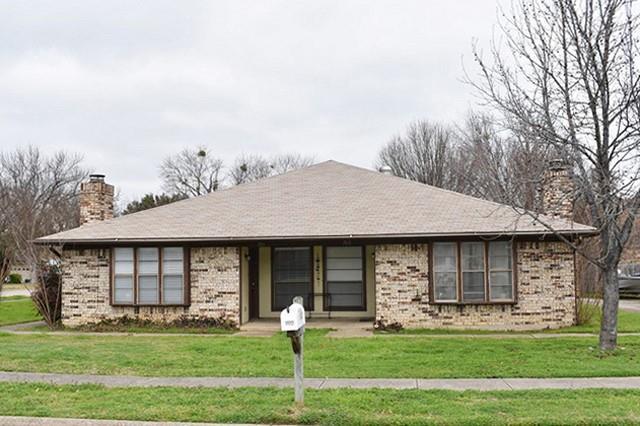 Building Photo - 703 Windcrest Dr