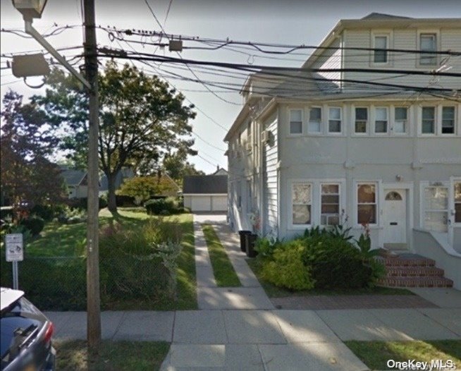 Primary Photo - 46 Lewis Ave