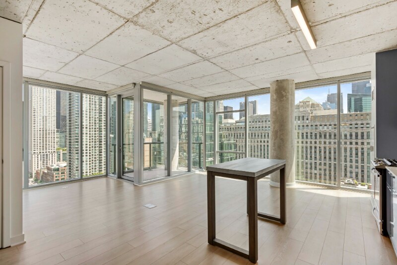 Foto principal - 322 W Illinois St