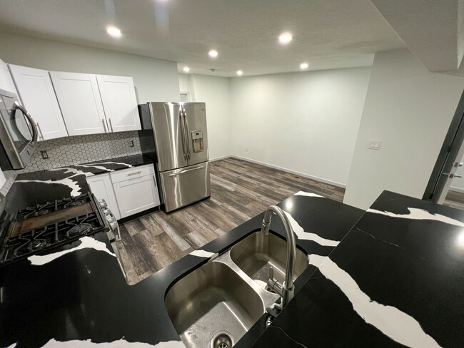 New Fridge w/ Dining area - 333 Main St