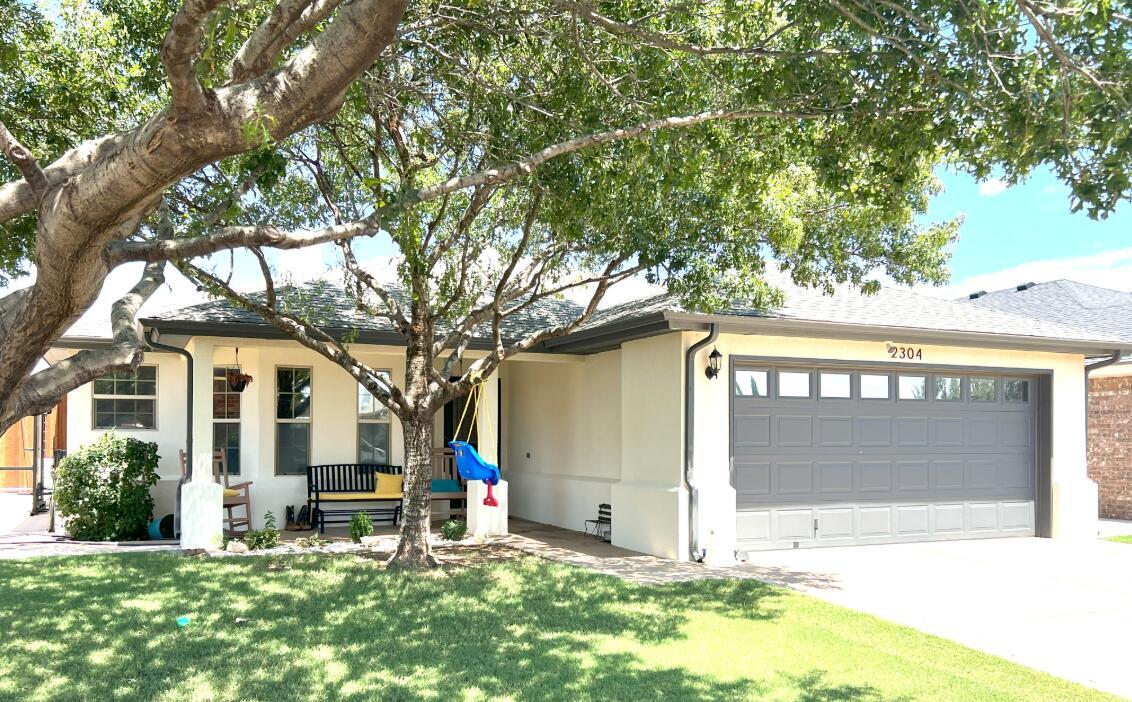Foto principal - 2304 100th St