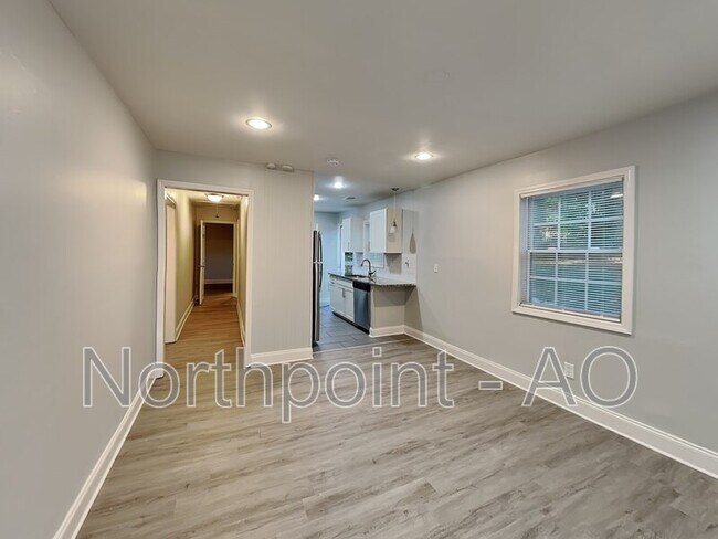 Foto del edificio - 2690 Burton Rd NW