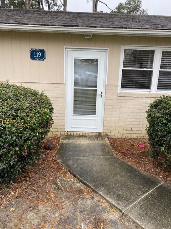 Foto del edificio - SEAGATE VILLAGE - Located off Greenville A...