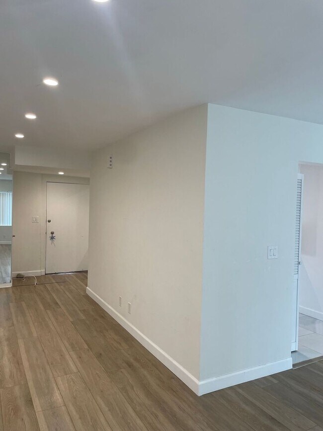 Foto del interior - Elm Luxury Investments LLC