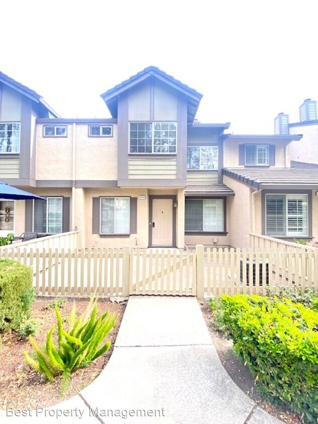 Foto principal - 3 br, 2 bath House - 7449 Oxford Cir