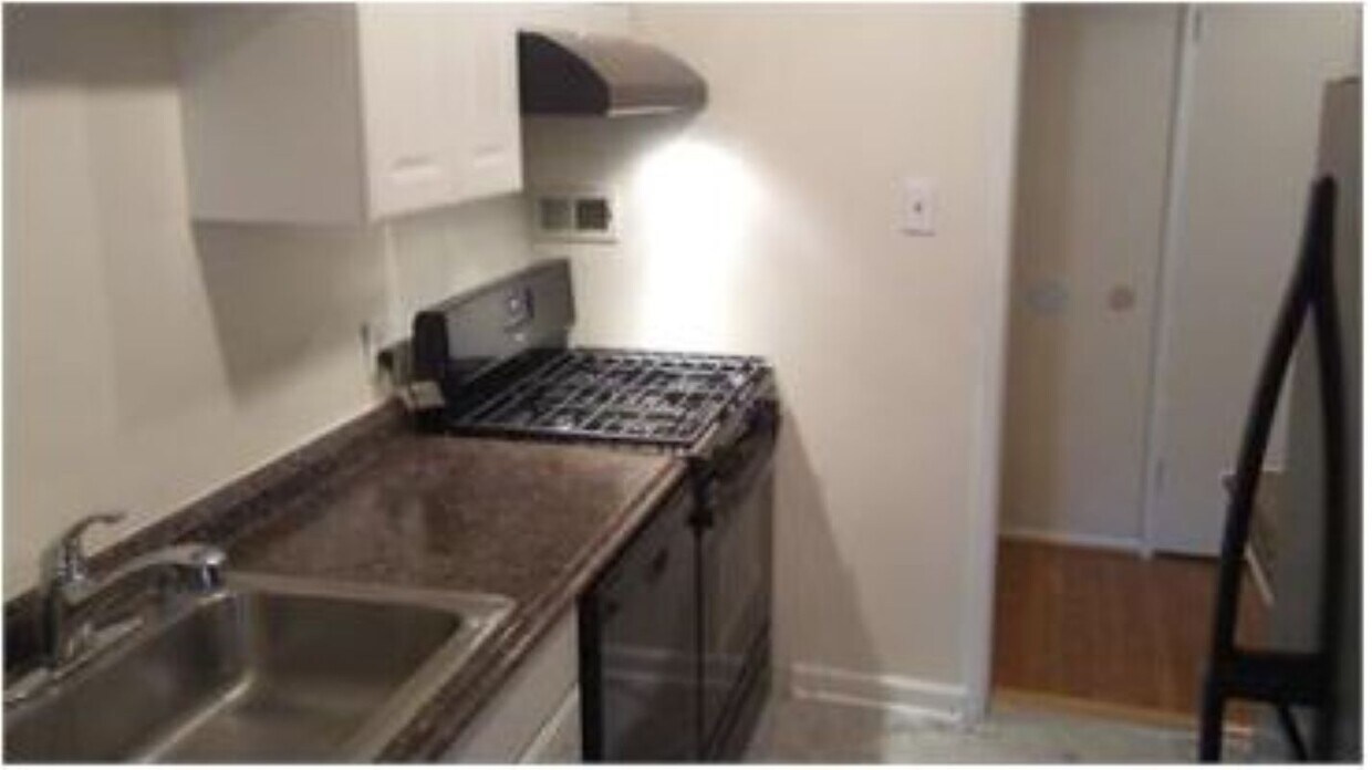 Foto principal - 7143 Donnell Pl