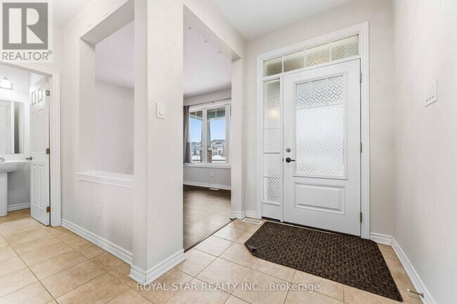 Building Photo - 284 Ponderosa St