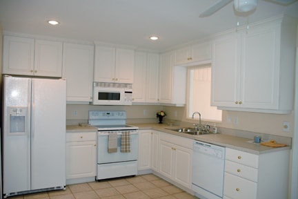 Building Photo - 2256 Hyde Park St