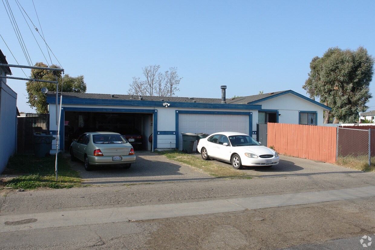 Building Photo - 510 Dollie St