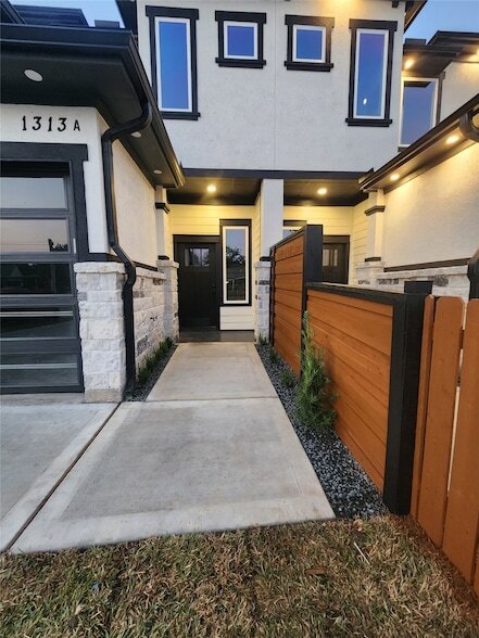 Foto del edificio - 1313 Gary Ave