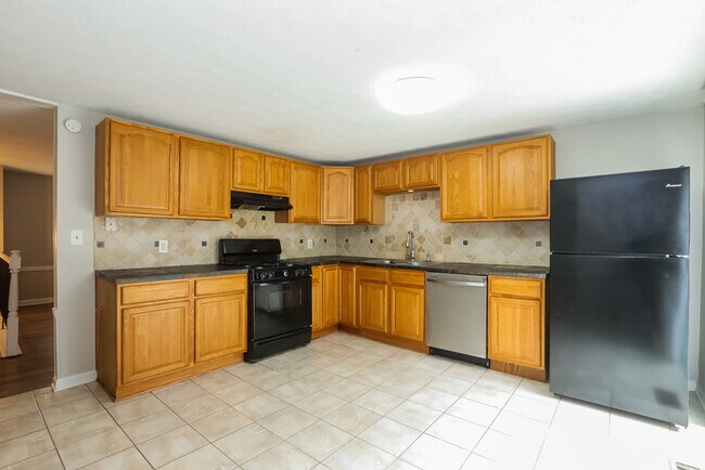Building Photo - 3207 Sunderland Dr SW