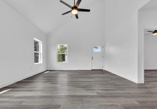 Building Photo - BRAND NEW HOME!!