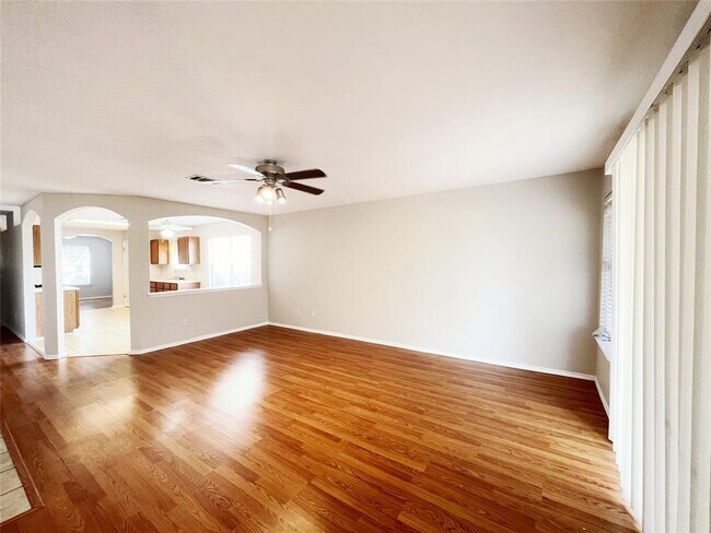 Foto del edificio - 17301 Dashwood Creek Dr