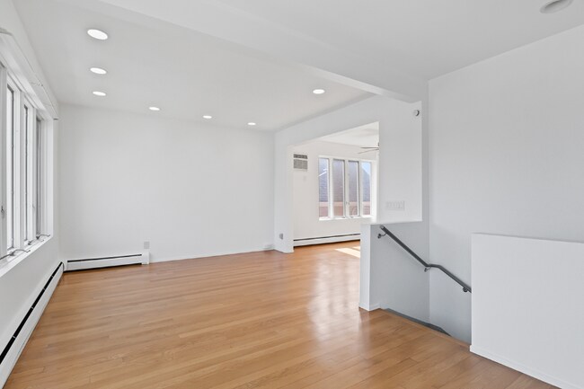 Foto del edificio - 4915 W Grace St