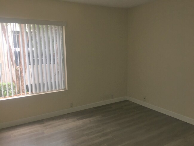 Foto del edificio - Upgraded One Bedroom Condo in Pacific Beach!