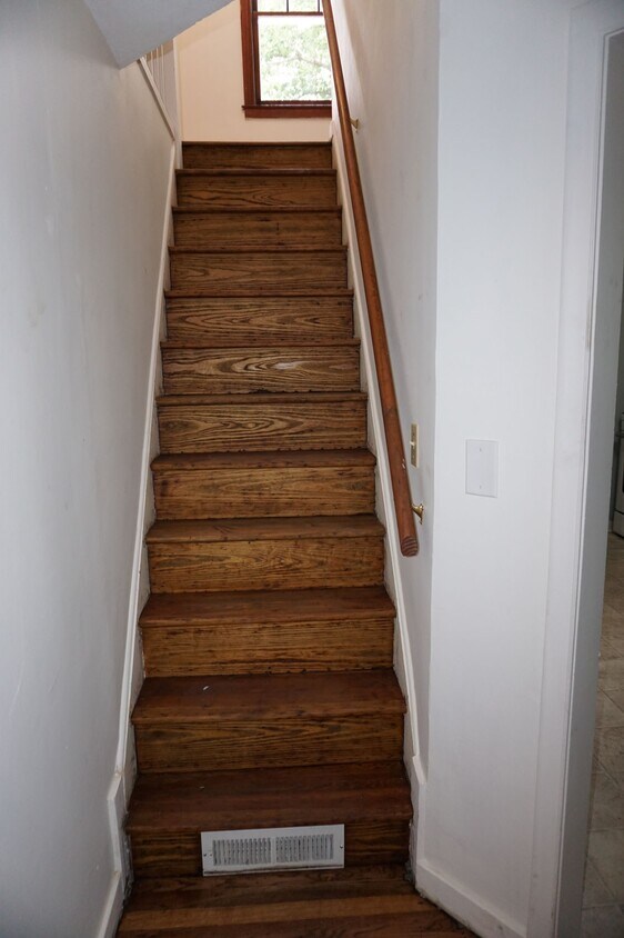 Foto principal - 378 Western Ave