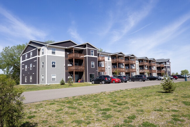 Building Photo - Lakeview Apartments
