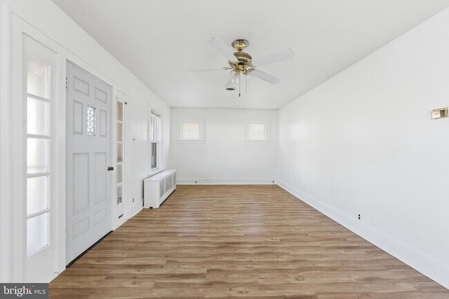 Foto del edificio - 140 Maddock Ave