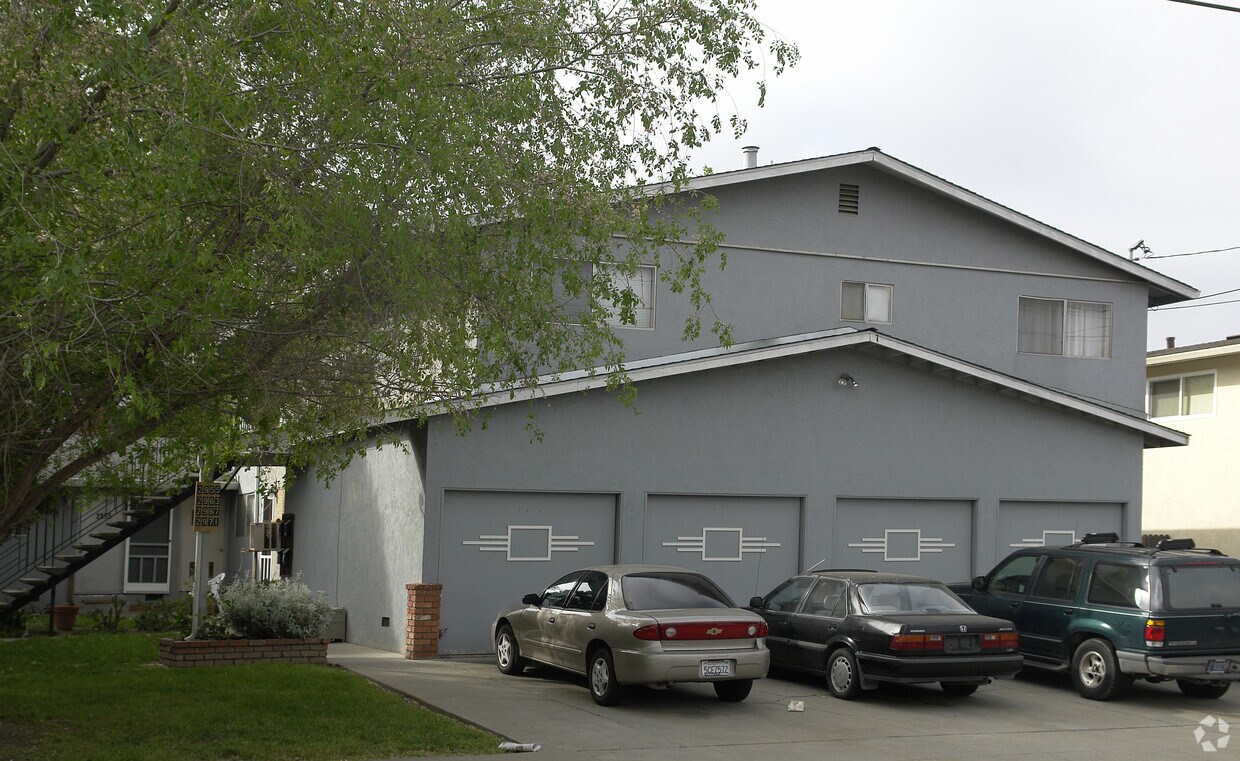 Foto del edificio - 2955-2971 Ladd Ave