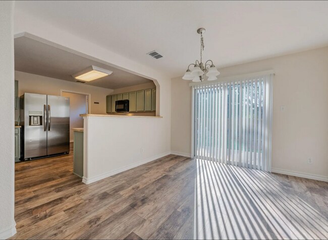 Building Photo - 8314 Deer Creek Run