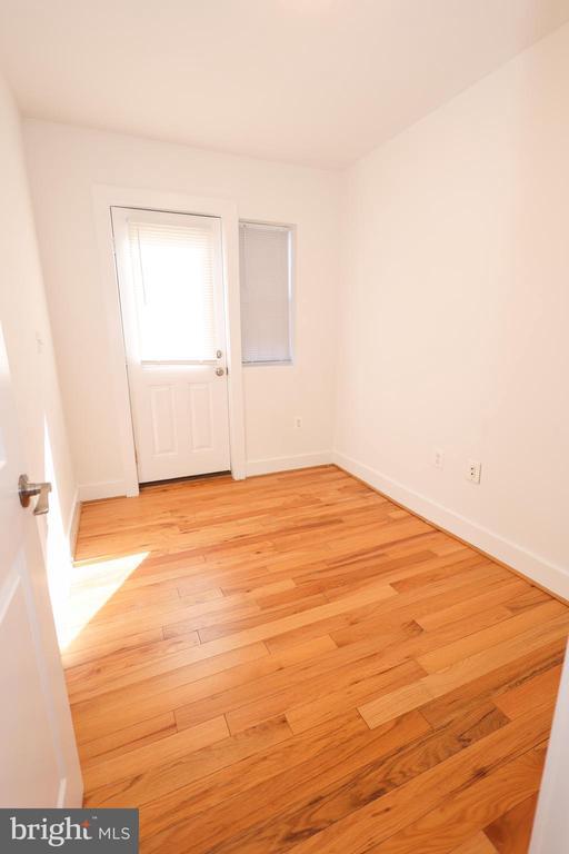 Building Photo - 4255 Eads St NE
