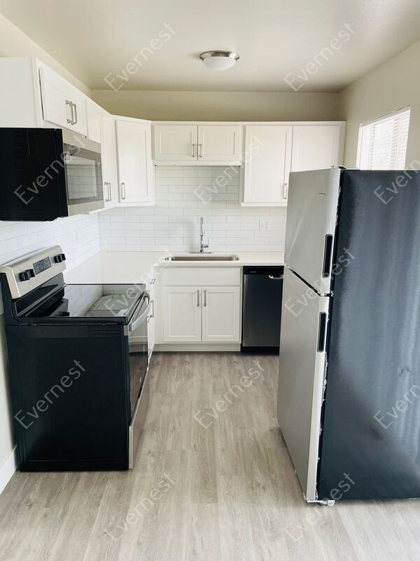 Foto del edificio - 2430 W Stuart St