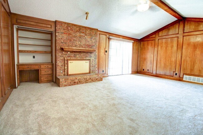 Foto del edificio - 758 Brighton Ln