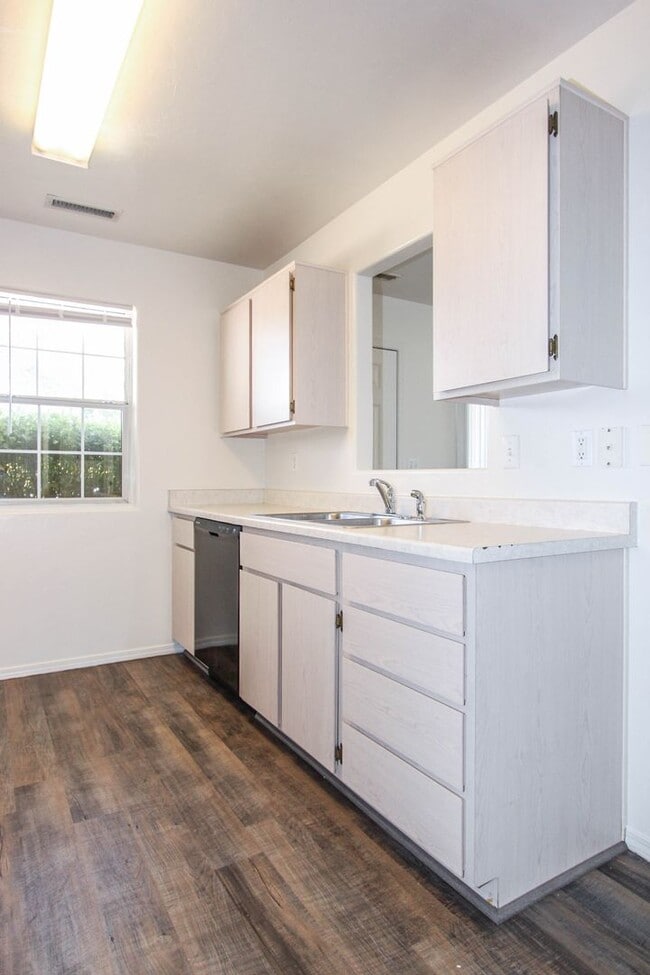 Building Photo - 8139 E Long Mesa Dr