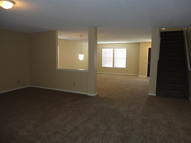 Building Photo - 10395 Butler Dr