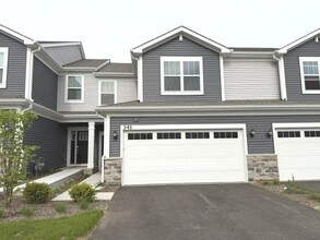 Building Photo - 341 Red Oak Cir