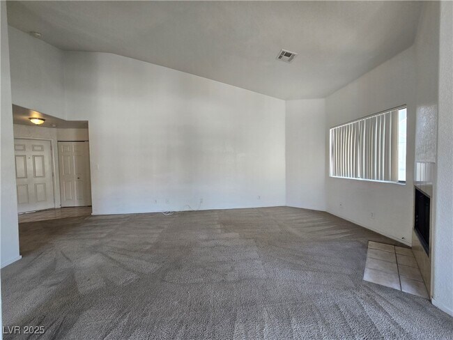 Building Photo - 5030 S Rainbow Blvd