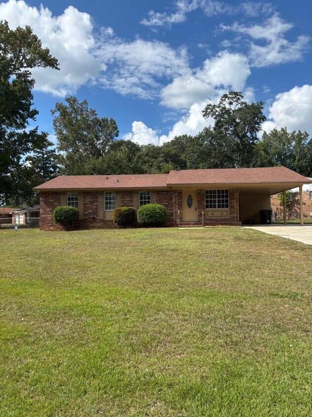 Foto del edificio - Fully Renovated Ranch, Minutes from Ft. Ei...